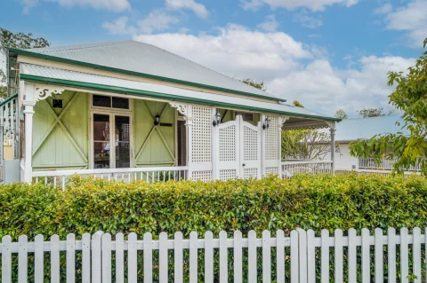 Front view of 10_Woodend_Street_Sadliers_Crossing Queenslander renovation designed by Three Stems Brisbane